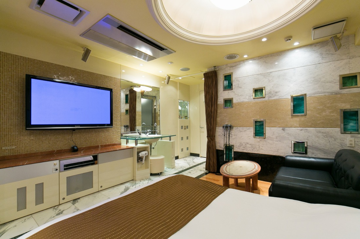 【東京・新宿】ラブホを探しているなら「D-WAVE」へ